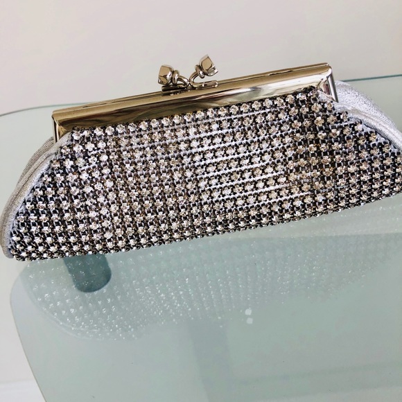 La Regale Mini Rhinestone Clutch - Picture 5 of 8
